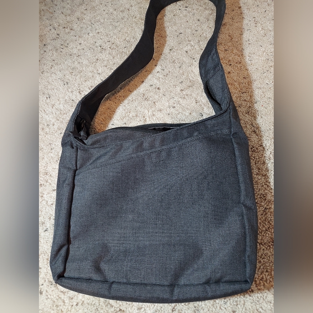 Ogio Cross Body Tablet Bag - Picture 4 of 7